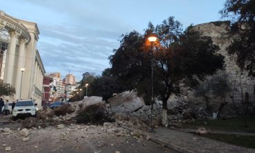 SHKUNDET SHQIPËRIA/ Tërmeti dëmton Kalanë 3000 vjeçare të Durrësit (FOTO)