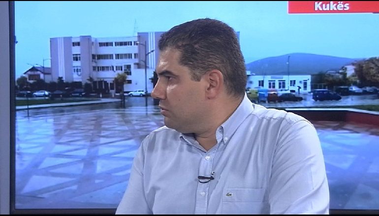 SITUATA PAS RESHJEVE/ Drejtori i mirëmbajtjes së rrugëve në ARRSH: Akset problematike monitorim 24 orë