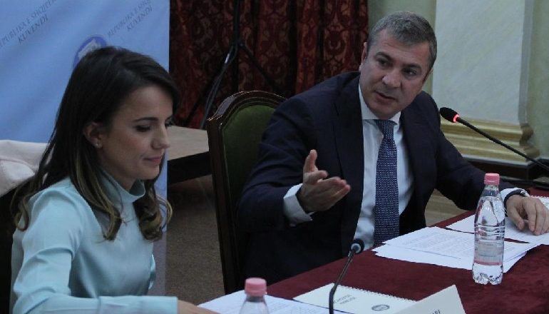 KOMISIONERËT S’DO EMËROHEN MË NGA PARTITË/ “Zgjedhorja” diskuton sot për riformatimin e KQZ-së