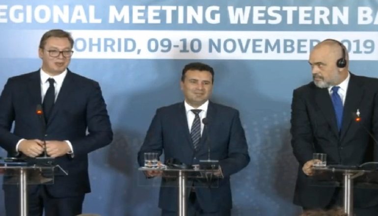 SAMITI I OHRIT/ Vuçiç: Nesër do të takohem me Macron, do i kërkoj mbështetje për hapjen e negociatave për Ballkanin