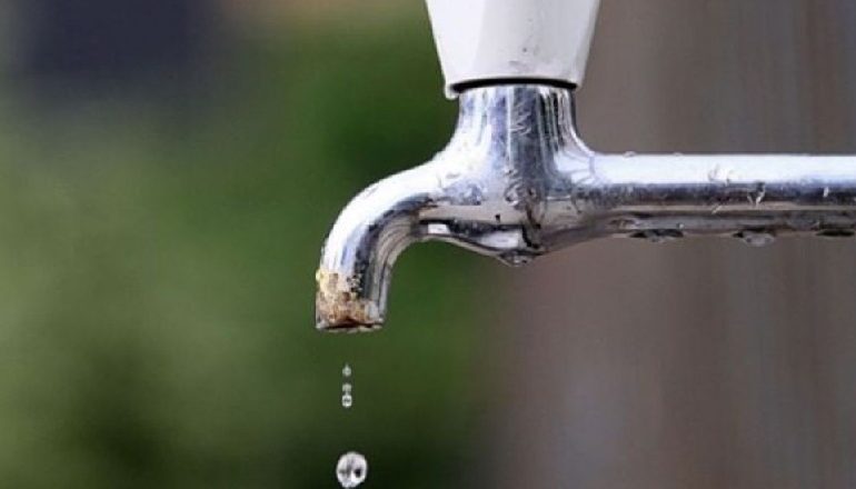 DREJT ZGJIDHJES PROBLEMI I UJIT TË PISHËM NË RROGOZHINË/ Ndërtimi i ujësjellësit gati vitin e ardhshëm