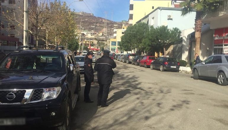 PANIK NË LEZHË/ Të shtëna me armë zjarri pranë stacionit elektrik