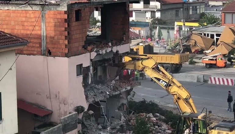 NIS AKSIONI NË “ASTIR”/ IKMT: Do shemben 33 objekte, 21 prej tyre janë shpronësuar, të tjerat skualifikohen