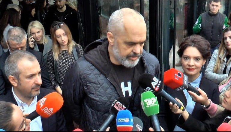 NGËRÇI ME KUSHTETUESEN/ Rama: Konflikti i radhës nga Meta, u rreshtua përsëri në anën e gabuar të historisë