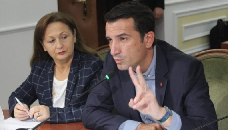 “LIGJI I VEÇANTË PËR KRYEQYTETIN”/ Bashkia e Tiranës: Lajmet për vendosjen e një takse për qytetarët që vijnë në Tiranë janë FAKE NEWS
