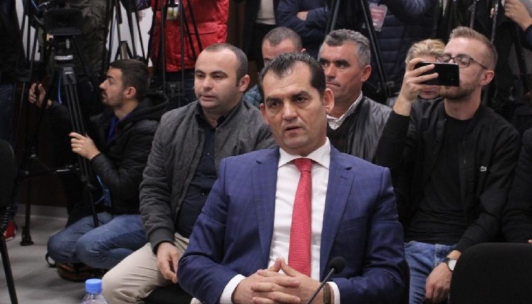 U SHKARKUA NGA VETINGU/ Si dhe kur u zbulua lidhja e Besnik Muçit me personin problematik që i ‘njollosi’ figurën