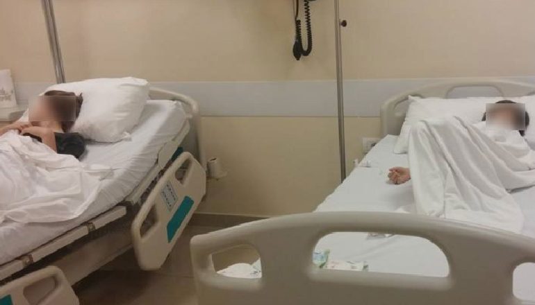 SHFAQËN SHENJA HELMIMI/ Pesë nxënës të një shkolle në Golem përfundojnë në spital