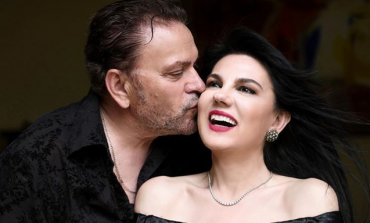 MOMENT I VEÇANTË/ Vera Grabocka dhe Timo Flloko dhurojnë një puthje në buzë publikisht