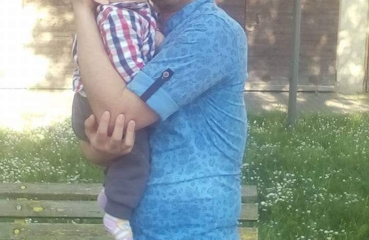 I BIRI KA PËSUAR DËMTIM GJATË LINDJES/ Rrëqeth babai i vogëlushit 2-vjeçar: Edhe tre mijë euro na duhen, ju lutem na ndihmoni