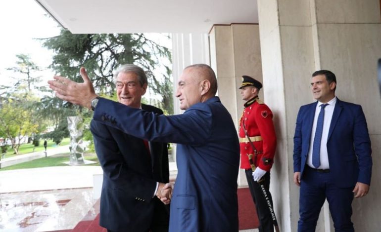 “BERISHA I SHKOI PËR HERË TË PARË NË SHTËPI”/ Peza ironi me Metën: Historia nuk përsëritet dy herë