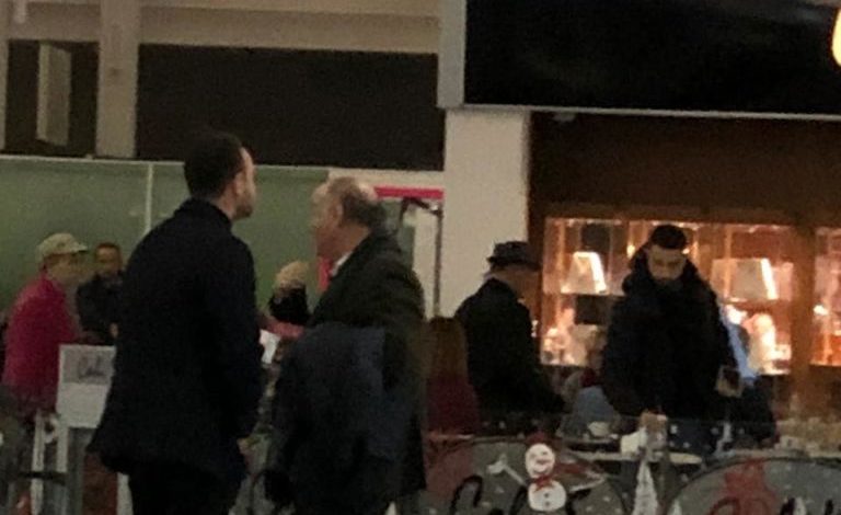 FOTO-LAJM/ Frika nga tërmeti, Flamur Noka, Fahri Balliu dhe Klevis Balliu nisen për në Vjenë për t’i shpëtuar lëkundjeve sizmike