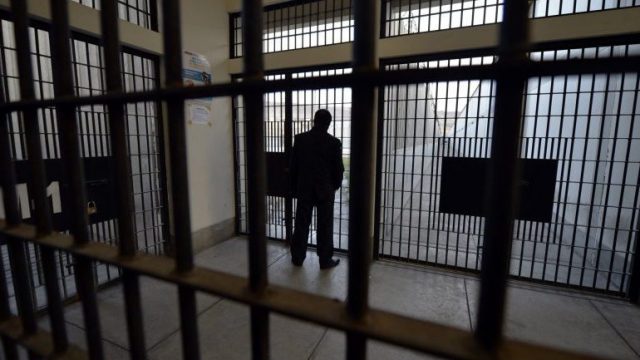 DO TË BËJNË ”ZAP” VIP-AT DHE TË FORTËT NË BURGJE/ “41 bis”: Ja 24 drejtorët e policisë
