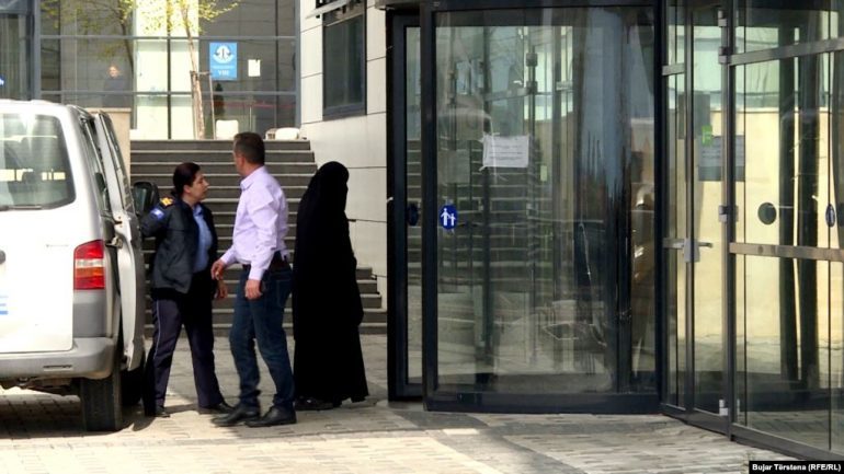 KOSOVË/ Prokuroria ngre akuzën për një gua të kthyer nga Siria për…