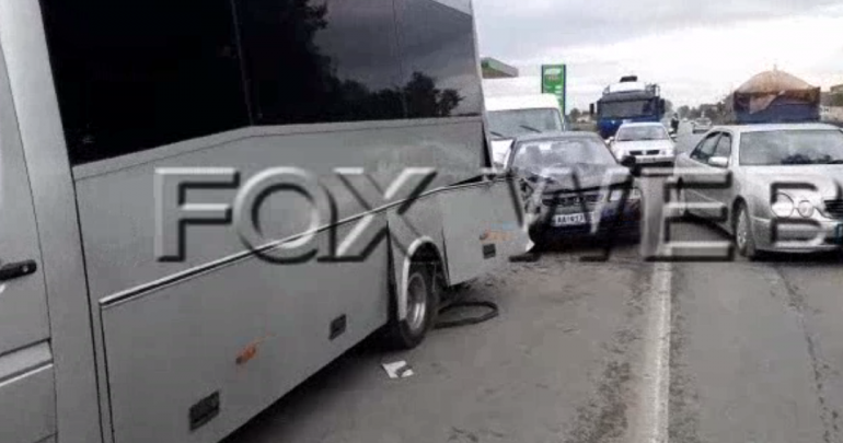E FUNDIT/ Aksident i trefishtë, plagosen 4 persona (VIDEO)