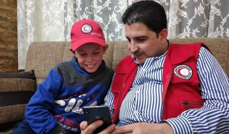 “ALVIN BERISHA I LIRË DHE I QESHUR”/ Dalin PAMJET, 11-vjeçari niset dret ITALISË të shkojë krahë të babait (VIDEO)