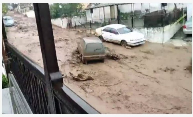 RESHJET E SHIUT/ Paralajmërohen përmbytje, Graqia në gjendje emergjente