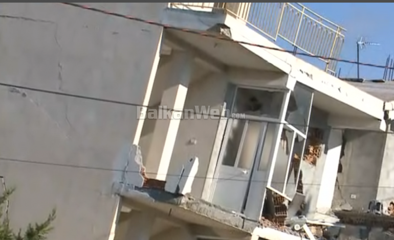 ANKTH DHE TENSIONE PAS TËRMETIT/ Shembet vila 3-katëshe në Durrës, mister fati i 7 anëtarëve të një familje (FOTO)