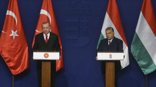 VIZITA NË HUNGARI/ Presidenti Erdogan kërcënon me hapjen e portave të Europës për emigrantët sirianë