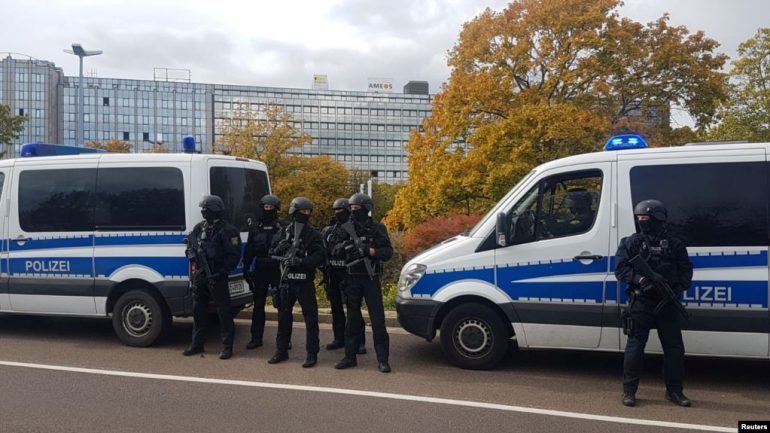 AKTE TERRORISTE NË GJERMANI/ Arrestohen tre persona të dyshuar si mbështetës të grupit ekstremist ISIS