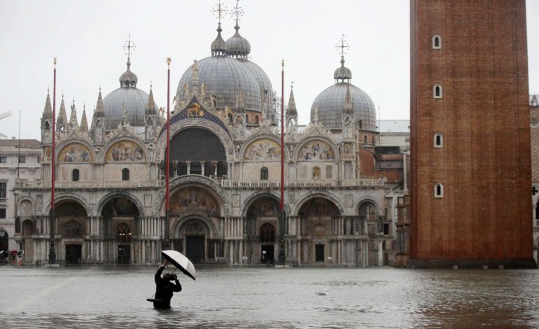 GJENDJA E EMERGJENCËS/ Përmbytja e Venecias në FOTO