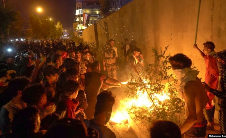 PROTESTAT NË IRAK/ Forcat e sigurisë vrasin 5 protestues