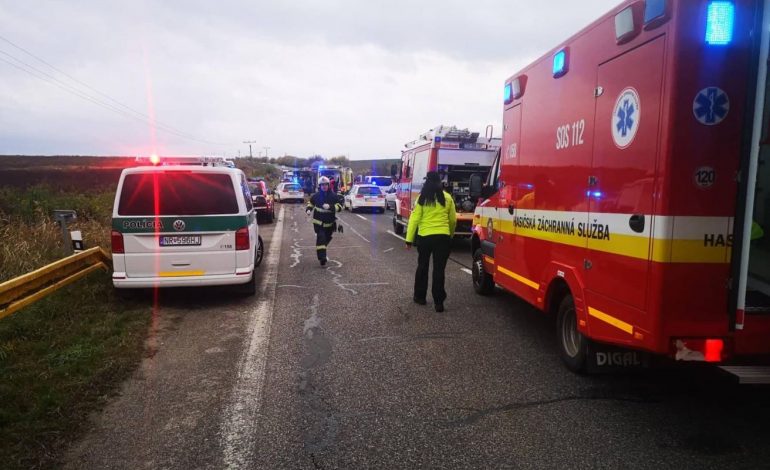 TRAGJIKE NË SLLOVAKI/ Aksident i rëndë rrugor, humbin jetë 12 viktima dhe 15 të plagosur