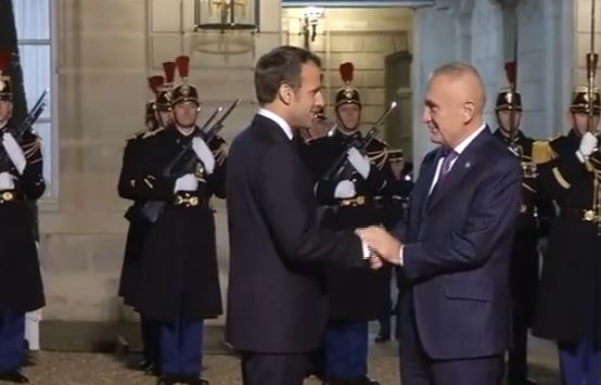 SHTYRJA E NEGOCIATAVE NGA FRANCA/ Meta takon presidentin Macron dhe e falenderon për bashkëpunimin (VIDEO)
