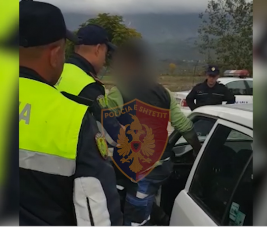 E PËSOJNË SHOFERAT/ Policia pezullon 98 leje drejtimi me qëllim vendosjen e sigurisë në vend