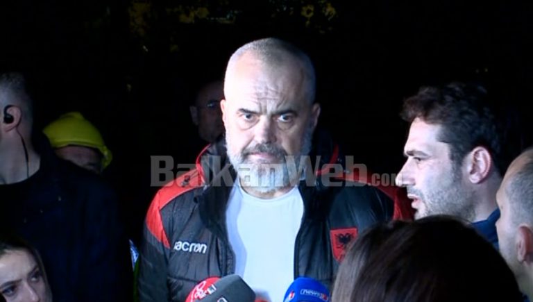 “E TUNDOJMË PERËNDINË DUKE BËRË GAM-GAM”/ Rama jep garancinë: Kush ka mbetur pa çati nuk do lihet pas dore