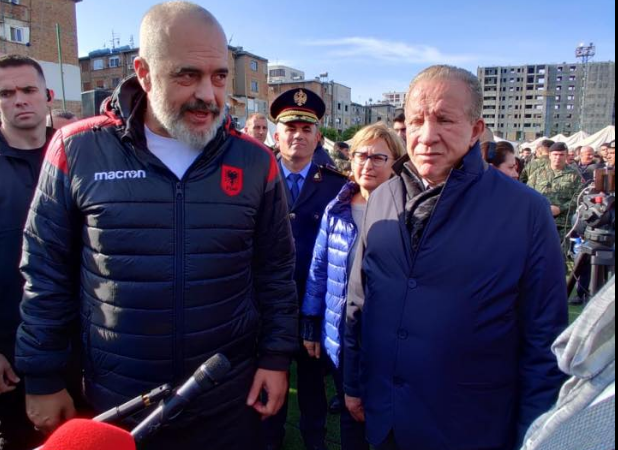 DHUROI 1 MILION EURO/ Rama falenderon Pacollin: RROFSH e QOFSH me fëmijët, gruan, vëllezërit dhe kë të do e bardha zemër