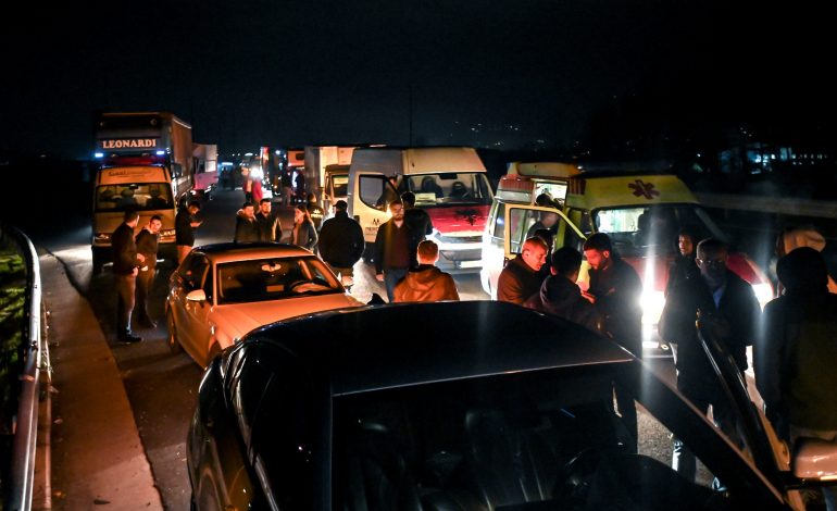 TËRMETI TRAGJIK/ VV-ja nis me 70 automjete mbi 200 ton ndihma për shqiptarët, pamje emocionuese (VIDEO)