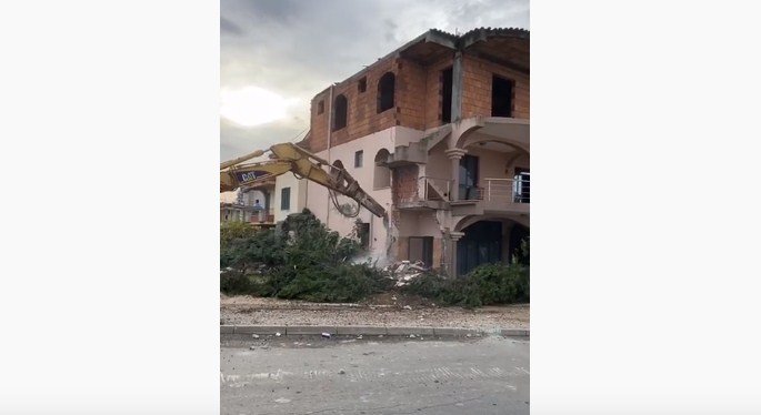PËRPLASJA NË ASTIR/ Spitali i Traumës hedh poshtë spekulimet: Asnjë viktimë dhe asnjë në rrezik për jetën…