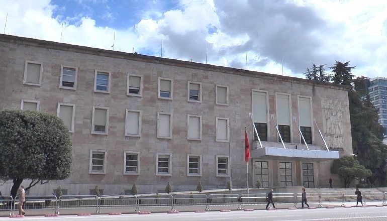 “MINISHENGENI BALLKANIK”/ Kryeministria i përgjigjet Haradinajt: Kosova është e ftuar, ftesa iu dërgua Thaçit