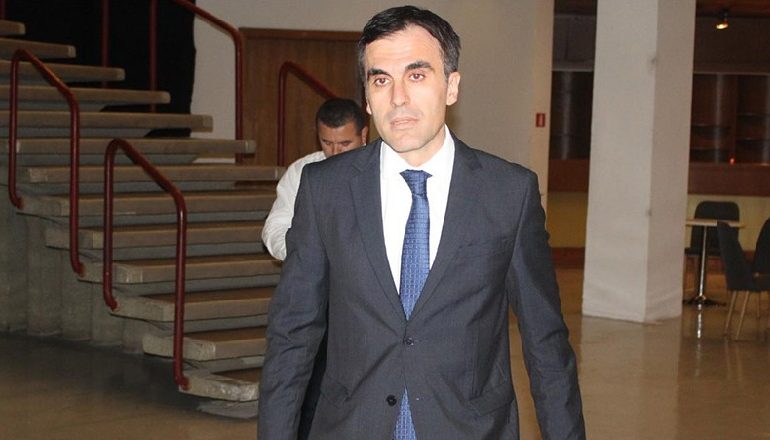 HETIMET PËR NDËRTESAT E SHEMBURA NGA TËRMETI/ Një ditë pas marrjes së detyrës si kryeprokuror, Olsian Çela ‘zbarkon’ në Durrës