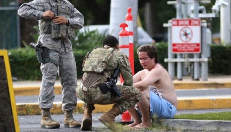 “FRIKË DHE PANIK NË SHBA”/ Marinsi hap zjarr në bazën e “Pearl Harbour”, tre viktima dhe një i plagosur