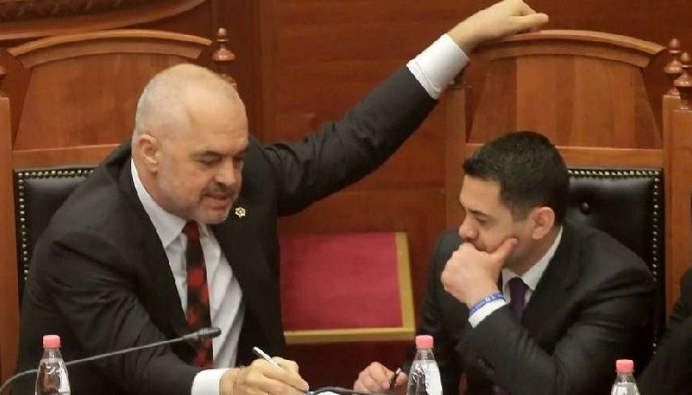 TËRMET/ Presidenti dekreton Ahmetaj si ministër i Rindërtimit, “pa asnjë sekondë vonesë”