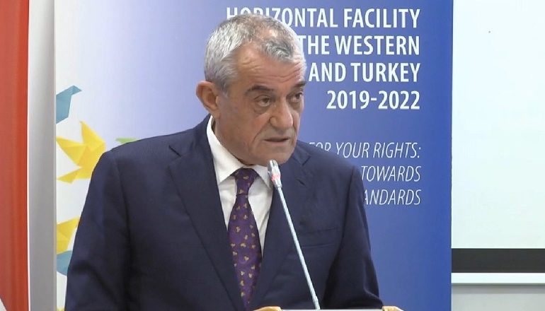PAKETA ANTISHPIFJE/ Ruçi: Media s’mund të jetë e lirë kur fyen dhe kërcënon