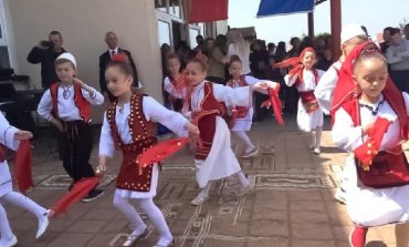 TËRMETI/ Nxënësit e shkollave në Kosovë, mbledhin rreth 7700 euro për bashkëmoshatarët e tyre në Shqipëri