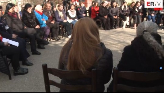 ”GJYSMA E GRAVE DO TË LIROHEN MENJËHERË”/ Kryeministri Edi Rama dhe Etilda Gjonaj takim me gratë e burgosura (VIDEO-LIVE)