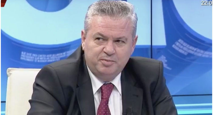 “ÇFARË I DUHEJ PD-s…”/ Myslim Murrizi zbulon si e dekonspiroi një nga ministrat teknikë të Bashës: Një nga ata që lyhet dhe bën si “Van Dam”