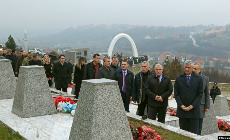 DEKLARATA E VUÇIÇIT/ Thaçi: Serbia të kërkojë falje për krimet e luftës në Kosovë