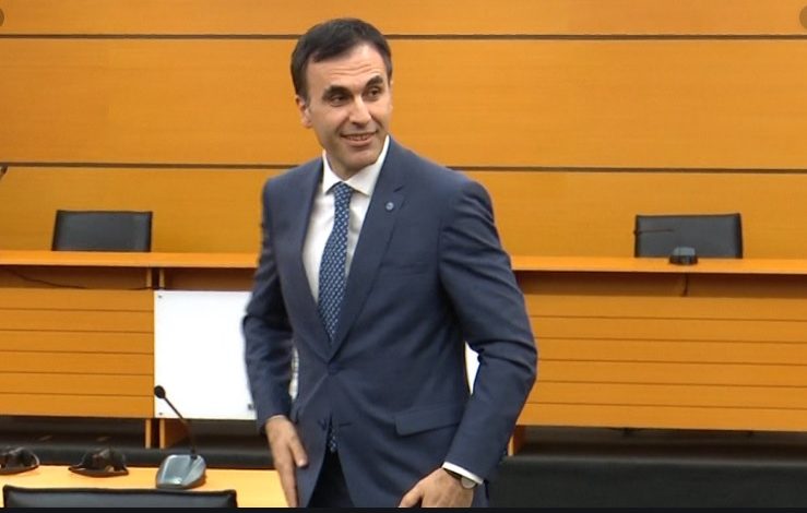 ”SHTETI E KAP LEPURIN ME QERRE”/ Peza: Reformën në drejtësi nuk e ndalon më asgjë dhe askush në Shqipëri