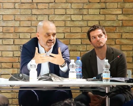 DIKUR STUDENT I RAMËS/ Flet Anri Sala: Ishte një person shumë i rëndësishëm, na zgjeronte horizontin