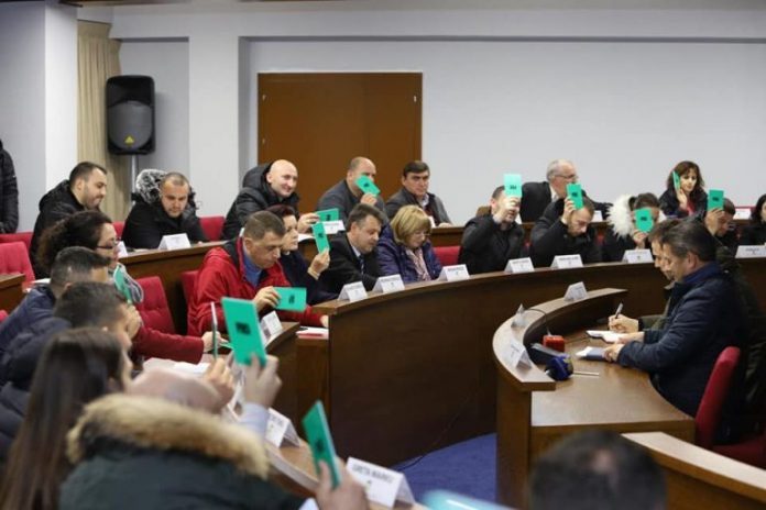 TËRMETI/ Bashkia Lezhë miraton qiranë për 160 familje. Ndreu: Pas vlerësimit të dëmeve, fillojmë shembjet