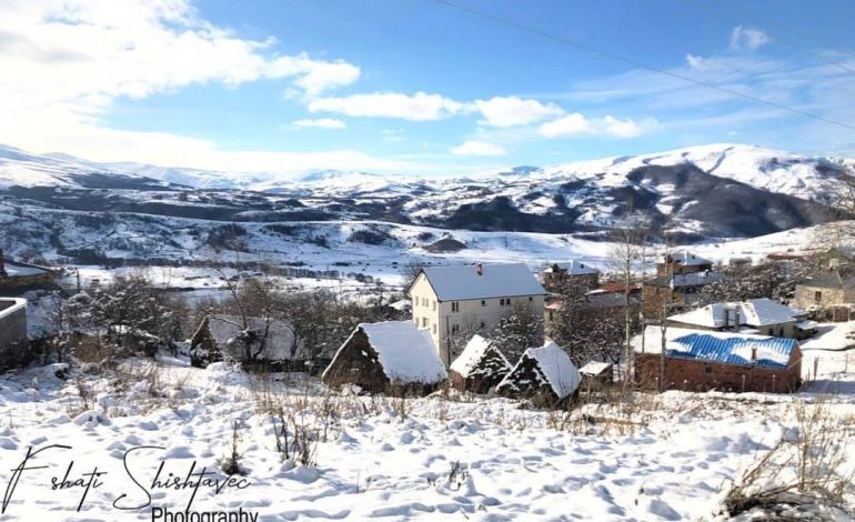 SI KARTOLINË/ Kur bie dëborë në… Shishtavec!