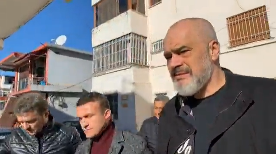 ZONË REZIDENCIALE BANIMI/ Rama në Fushë-Krujë: Shtëpitë e dëmtuara do shemben