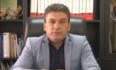 E FUNDIT/ Shpërthim i fuqishëm në Bashkinë e Lushnjes, plagoset kryebashkiaku Fatos Tushe