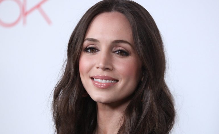 SOLIDARITETI PAS TËRMETIT TRAGJIK/ Eliza Dushku dhe Universiteti i Harvard-it ndihmojnë Shqipërinë