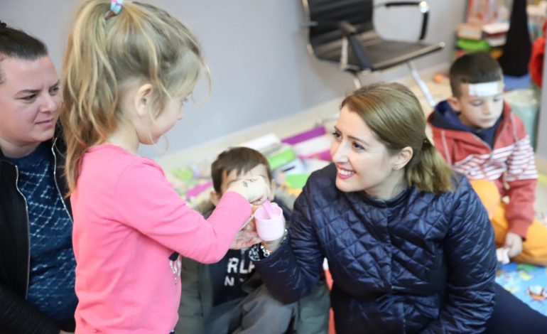 TËRMETI/ Mbi 1500 fëmijë po marrin kujdes psiko-social në të gjitha pikat e emergjencës