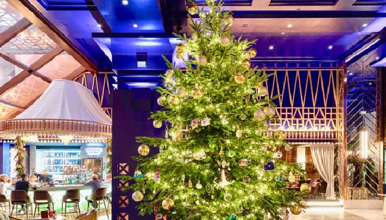 E ZBUKURUAR ME DIAMANTE/ Pema më e shtrenjtë e Krishtlindjeve në botë